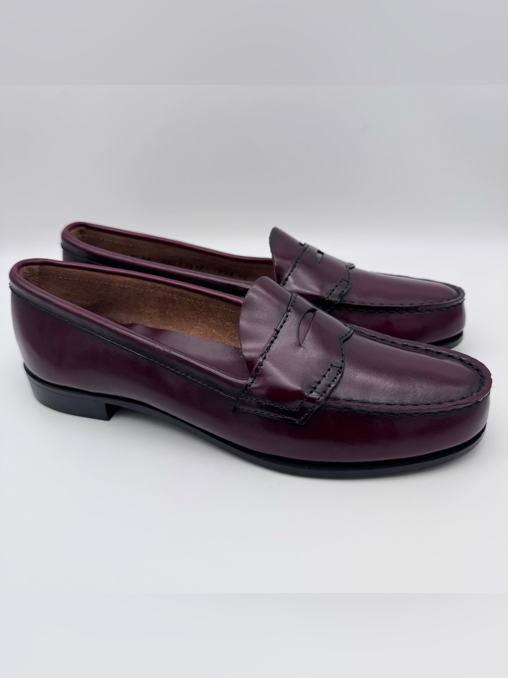 Vintage GH Bass Weejuns Women's 8.5 AA Burgundy Leather Penny Loafers Made USA